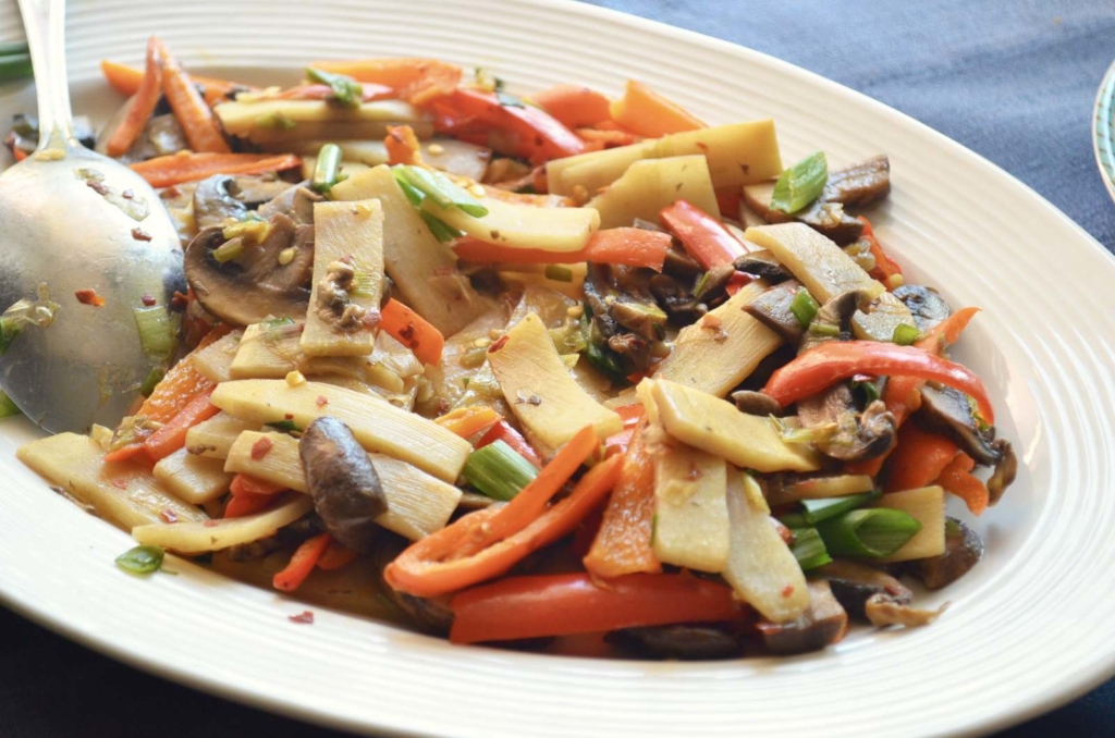 Bamboo Shoot Fry is bamboo fried and tossed up with herbs. Sometimes, shitake mushrooms and other vegetables are added to the mixture. It is a wonderful dish that is light on the stomach.