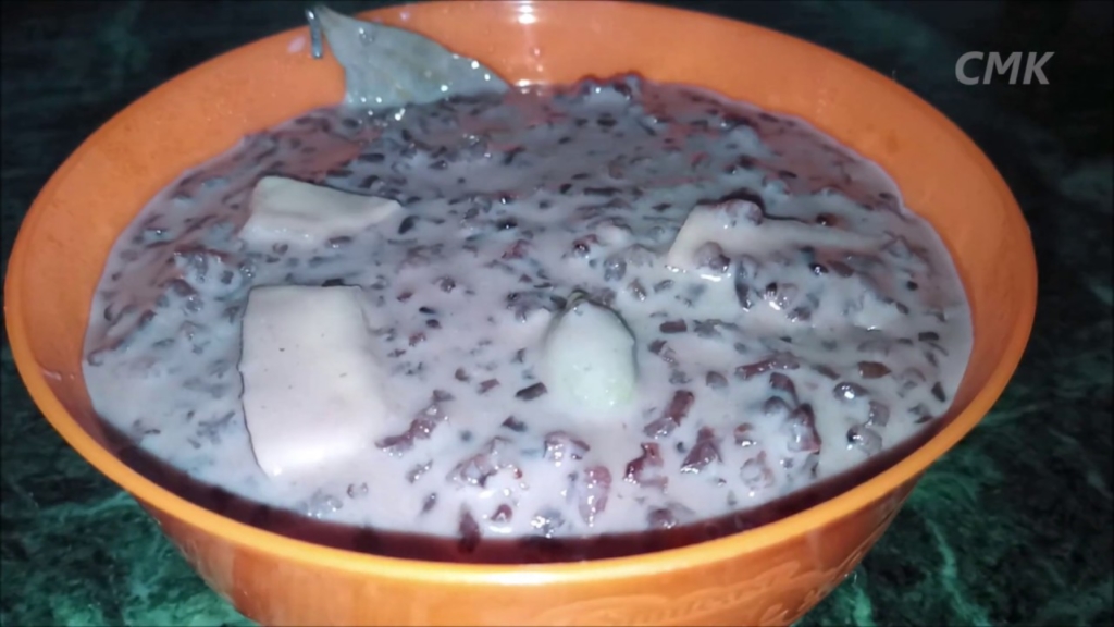 Chakhao Kheer is a delicious kheer that is prepared using rice, milk and cardamom powder. It is garnished with dried fruits like raisins or other nuts. The flavour of the kheer is delicious.