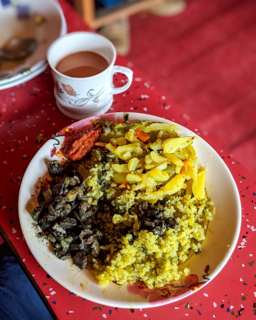 Dohjem is a pork dish.It is made with fry onion ,chilli powder and turmeric.The pork has a lot of water in it making the dish a spicy curry. Dohjem is a very common food at the bylanes of Shillong.