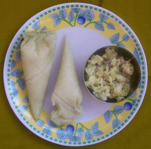 Wahan Mosdeng is a very popular Tripuri food made of chilies. Mosdeng is a side dish prepared by grinding fresh roasted chilies, salt, and a roasted small, dry, and oil-pastel fish called berma.